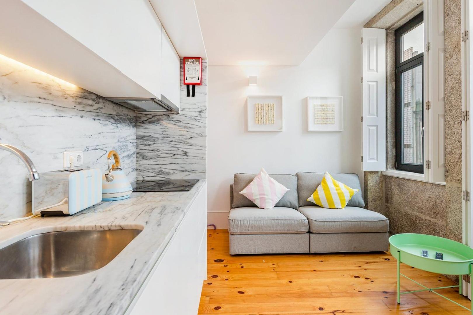 Апартаменты Guestready - Stylish Haven Near Porto Cathedral Экстерьер фото